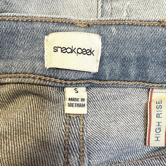 Sneak Peek High Rise Cutoff Blue Jean Shorts Size Small - Picture 4 of 6